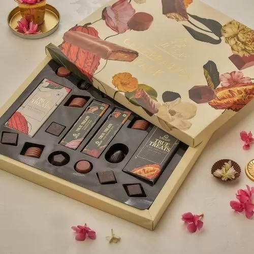 Smoor Celebration Pack of 12 Pieces Chocolate Gift Box